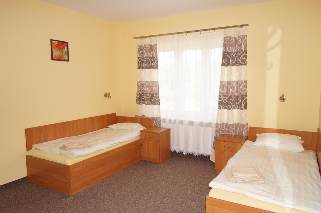 Hotel-Restauracja-Bar Rudka Островець-Свентокшиський Екстер'єр фото