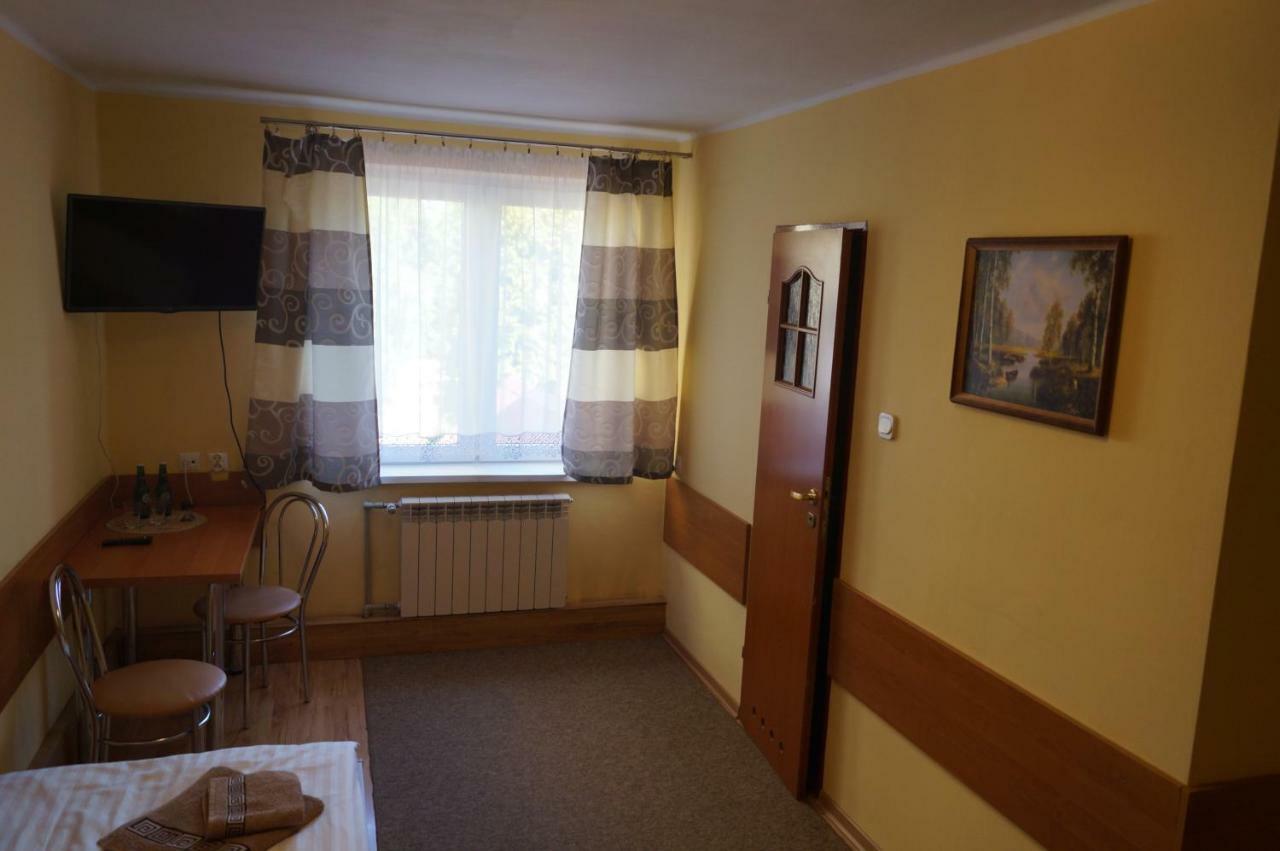 Hotel-Restauracja-Bar Rudka Островець-Свентокшиський Екстер'єр фото